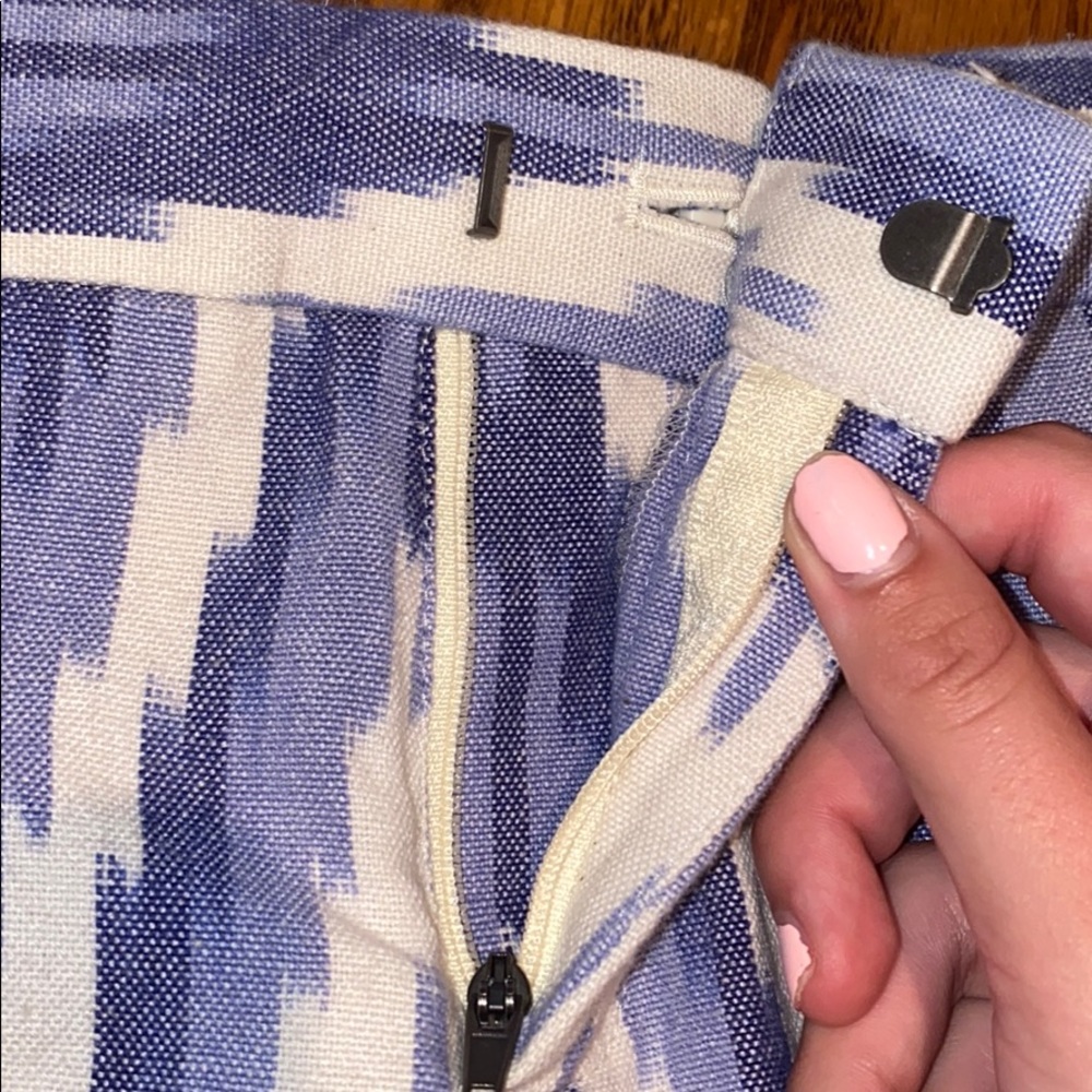 Shorts - Picture 4 of 5